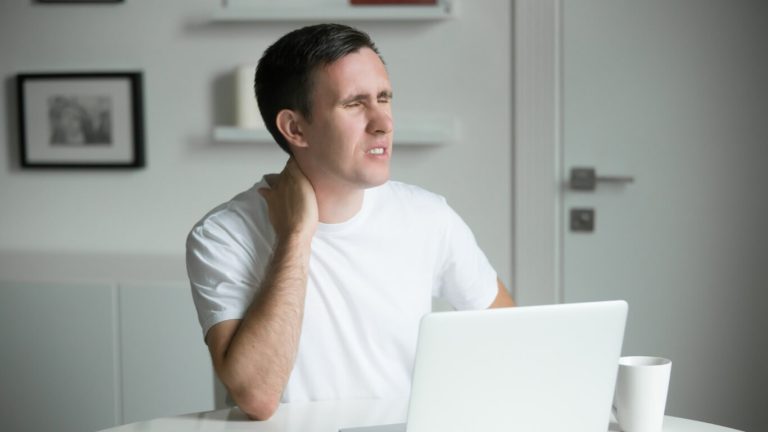 7 Home Remedies for Neck Pain