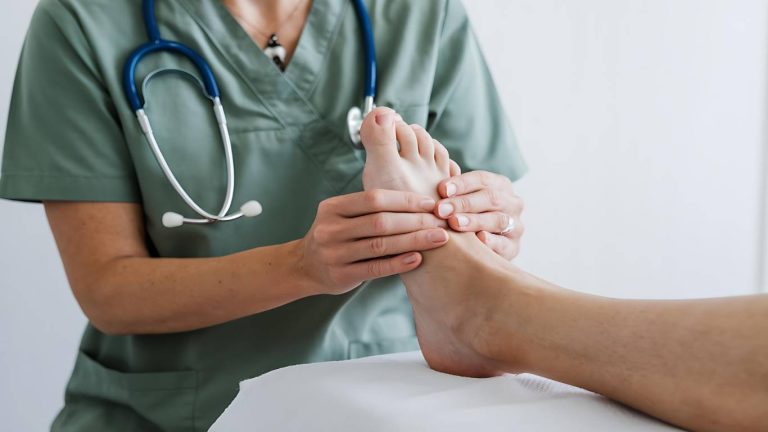 Local Foot Pain Specialists in Phoenix, AZ